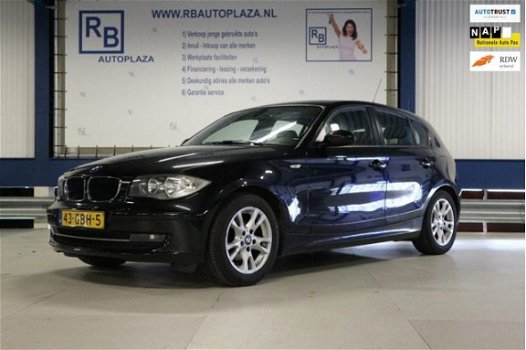 BMW 1-serie - 116i Business Line LEER + NIEUWE KETTING + NAVIGATIE - 1