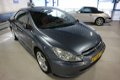 Peugeot 307 CC - 2.0-16V Sport LEER + NAVI + 2e EIG / 108dkm NAP / UNIEK - 1 - Thumbnail