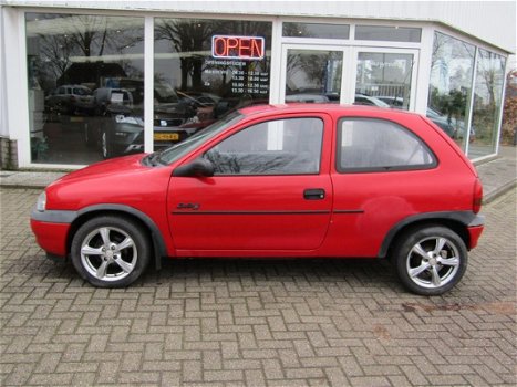 Opel Corsa - 1.4i Swing - 1