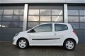 Renault Twingo - 1.2-16V Authentique - 1 - Thumbnail