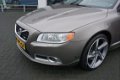 Volvo V70 - 2.5FT 231pk R-DESIGN Leder/Roofrails/Xenon/19