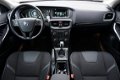 Volvo V40 - T4 AUTOMAAT 180Pk Benzine Xenon Stoelverwarming - 1 - Thumbnail