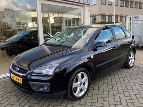 Ford Focus - 2.0 107KW 5D - 1