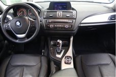 BMW 1-serie - 118i 5DRS Automaat Upgrade Edition / NAVIGATIE / SCHUIFDAK / STOELVERWARMING / LED VER