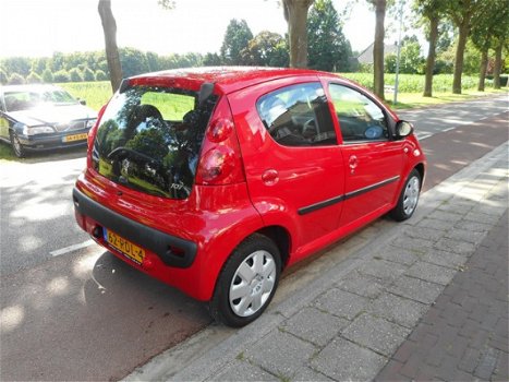 Peugeot 107 - 1.0 12V 68PK 5D XS met nw apk en beurt - 1