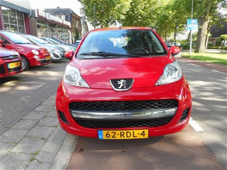 Peugeot 107 - 1.0 12V 68PK 5D XS met nw apk en beurt - 1