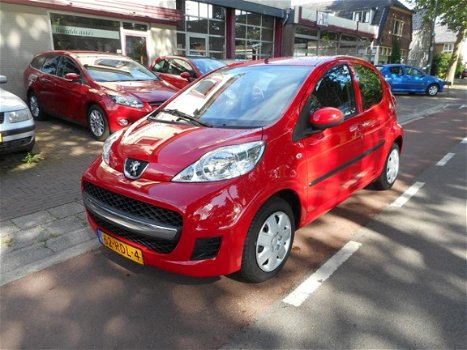 Peugeot 107 - 1.0 12V 68PK 5D XS met nw apk en beurt - 1