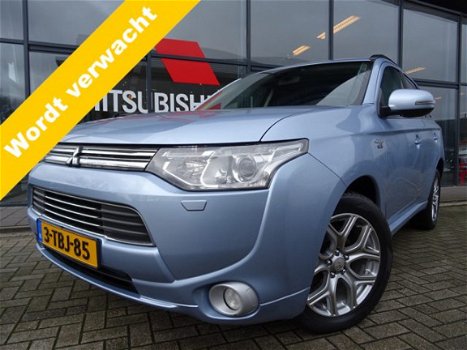 Mitsubishi Outlander - 2.0 PHEV Instyle *PRIJS IS INCL. BTW* LEDER*NAVIGATIE*TREKHAAK*CRUISE CONTROL - 1