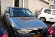 Opel Astra - 1.6 I TAILGATE AUT