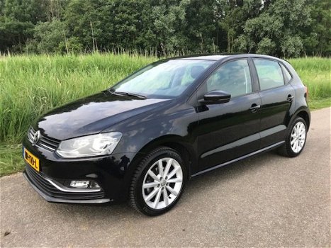 Volkswagen Polo - 1.2 TSI 5-Drs Comfortline | Navigatie | NAP | Rijklaar prijs - 1