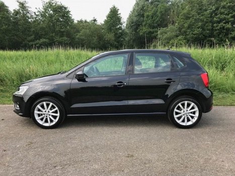 Volkswagen Polo - 1.2 TSI 5-Drs Comfortline | Navigatie | NAP | Rijklaar prijs - 1