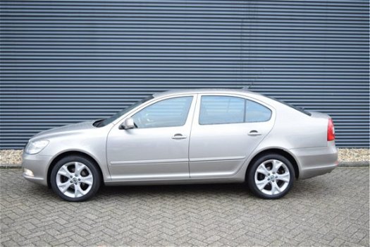 Skoda Octavia - 1.4 TSI Elegance Business Line | Clima | Cruise control | Navigatie - 1