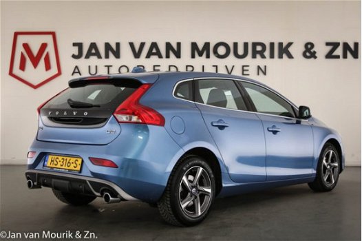 Volvo V40 - 2.0 D2 R-Design Business | XENON | HALF LEDER | VOORRUITVERW. | CLIMA | CRUISE | NAVI | - 1