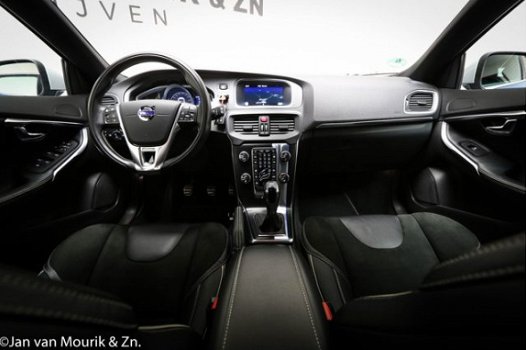 Volvo V40 - 2.0 D2 R-Design Business | XENON | HALF LEDER | VOORRUITVERW. | CLIMA | CRUISE | NAVI | - 1