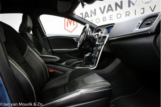 Volvo V40 - 2.0 D2 R-Design Business | XENON | HALF LEDER | VOORRUITVERW. | CLIMA | CRUISE | NAVI | - 1