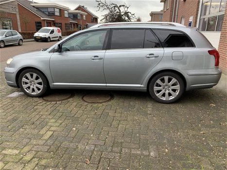 Toyota Avensis Wagon - 2.0 D-4D Luna Business Navi ECC trekhaak - 1