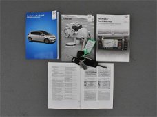 Toyota Auris - 1.6 Aspiration 1e eigenaar | Trekhaak | Navigatie | LM velgen