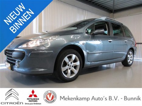 Peugeot 307 SW - 1.6-16V Premium 7pers. Navigatie/Panoramadak/Trekhaak/Climate/Cruise/Regen & Lichts - 1