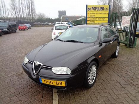 Alfa Romeo 156 Sportwagon - 1.8-16V T.Spark Lusso - 1