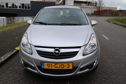 Opel Corsa - 1.2-16V Essentia AIRCO_5 DEURS NETTE AUTO - 1