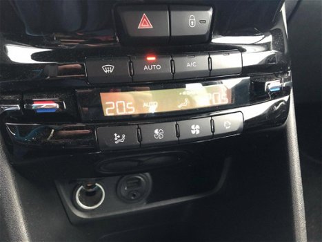 Peugeot 208 - 1.2 PureTech Allure Navigatie, Cruise Control - 1