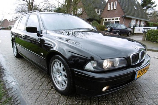 BMW 5-serie Touring - 520i Lifestyle Edition Automaat Navi 248.000km Youngtimer - 1