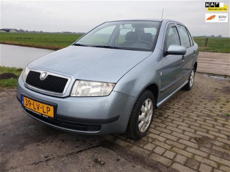 Skoda Fabia - 1.4-16V Comfort nieuwe apk automaat - 1