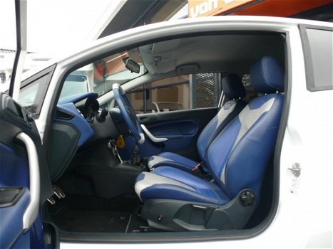 Ford Fiesta - 1.6 Titanium 120PK St Line Leder Individual Climate Ctr Stoelverwarming Spoiler Pakket - 1