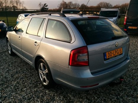 Skoda Octavia Combi - 1.2 TSI Ambition Business Line Apk maart 2021 Nette auto - 1