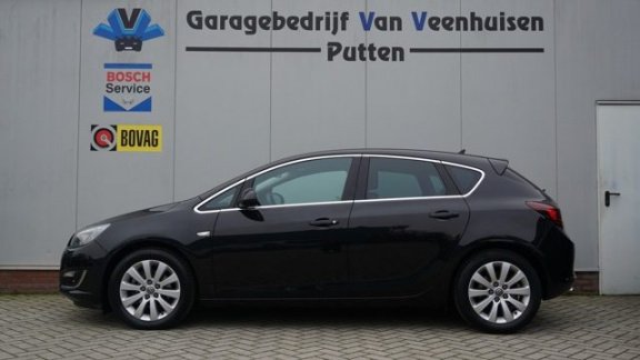 Opel Astra - 1.6 Turbo 170pk 5Drs Cosmo Leder Navi 17inch LM Clima 79514km *NL auto - 1