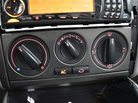 Volkswagen Bora - 1.6 16V + AIRCO / CRUISE CONTROL - 1
