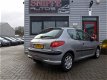 Peugeot 206 - 1.4 Pop' Art -STUURBEKRACHTIGING-RADIO/CD-SPELER-158.934 KM'S - 1 - Thumbnail