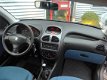 Peugeot 206 - 1.4 Pop' Art -STUURBEKRACHTIGING-RADIO/CD-SPELER-158.934 KM'S - 1 - Thumbnail