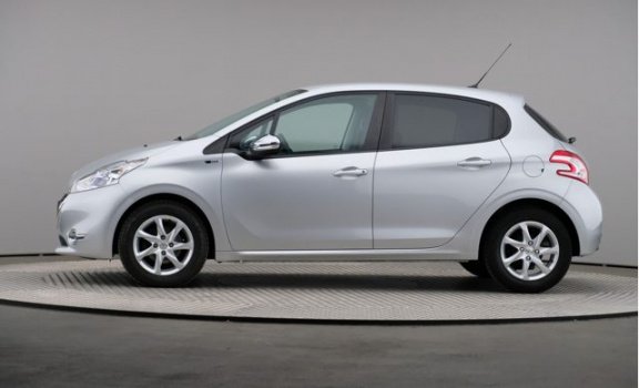 Peugeot 208 - 1.2 PureTech Style, Navigatie - 1