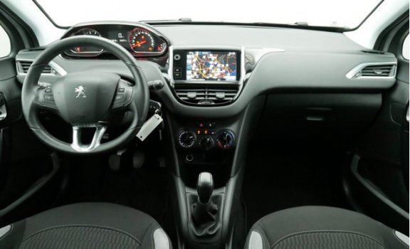 Peugeot 208 - 1.2 PureTech Style, Navigatie - 1