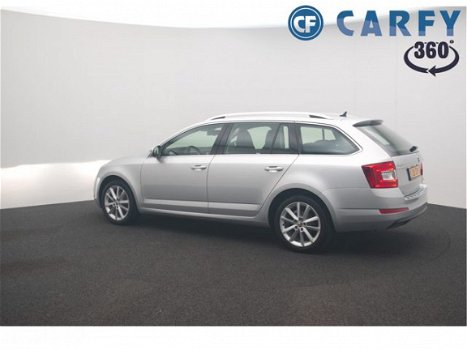 Skoda Octavia Combi - 1.4 TSI 150pk Style Business navigatie, sportstoelen, camera, stoelverwarming - 1