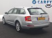 Skoda Octavia Combi - 1.4 TSI 150pk Style Business navigatie, sportstoelen, camera, stoelverwarming - 1 - Thumbnail