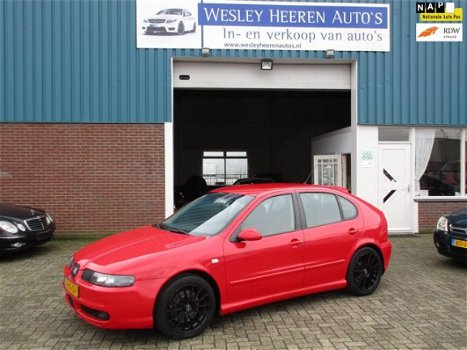 Seat Leon - 1.8-20VT Topsport UNIEKE STAAT - 1