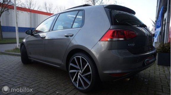 Volkswagen Golf - 1.4 TSI ACT 140pk DSG PANO NAVI STOELVERW. CRUISE 18'' VELGEN - 1