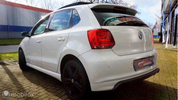 Volkswagen Polo - 1.2 TSI R-LINE PANOrama NAVI WIFI STOELVERW.APPSTORE 5DRS VOLLEDIG ONDERHOUDEN - 1