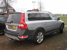 Volvo XC70 - 2.4 D5 185 Pk Awd LEDER NAV. XENON TREKH