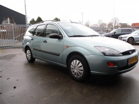 Ford Focus Wagon - 1.6-16V Ghia - 1