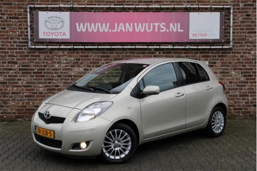 Toyota Yaris - 1.3 VVT-i Dynamic + afn. trekhaak - 1