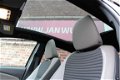 Toyota Yaris - 1.5 Hybrid Premium Bi-Tone + Panorama + Navi - 1 - Thumbnail