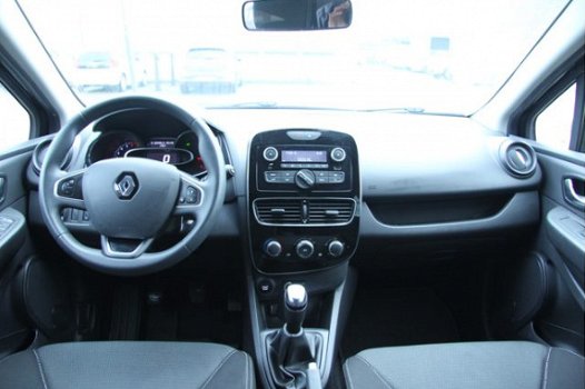 Renault Clio - 0.9 TCe 90pk 5drs Life USB/Bluetooth - 1