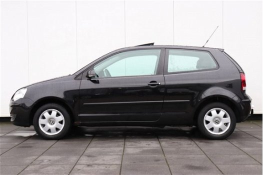 Volkswagen Polo - 1.4-16V Sportline | AIRCO | SCHUIFDAK | CRUISE | TREKHAAK | - 1