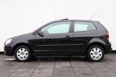 Volkswagen Polo - 1.4-16V Sportline | AIRCO | SCHUIFDAK | CRUISE | TREKHAAK |