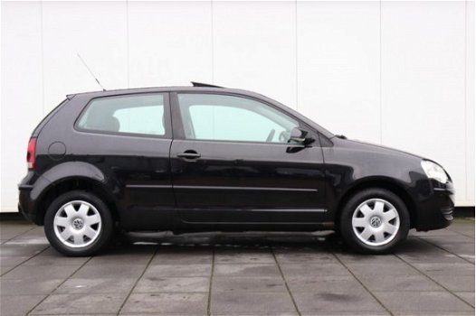 Volkswagen Polo - 1.4-16V Sportline | AIRCO | SCHUIFDAK | CRUISE | TREKHAAK | - 1