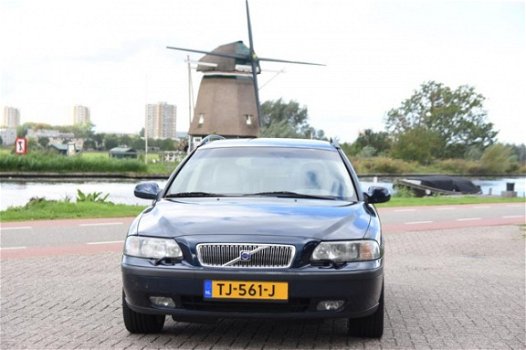 Volvo V70 - 2.4 T AWD Onderhoud aanwezig - 1