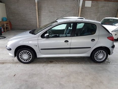 Peugeot 206 - XT 1.4 Automaat 5-Deurs - 1